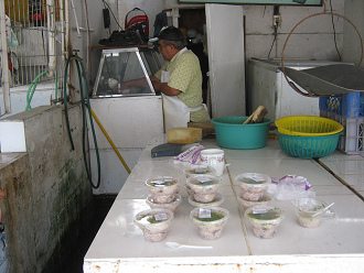 Chilenisches Ceviche am
                                    Fischmarkt von Arica