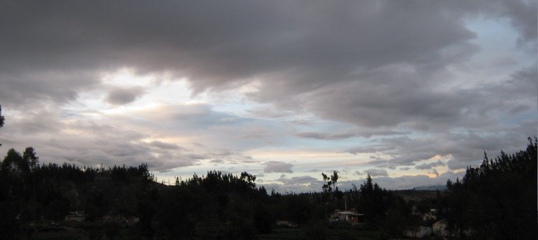Farbiger Wolkenhimmel ber Huasalata,
                          Grossaufnahme