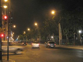Guayaquil, die Strasse an der
                        Bolivar-Promenade bei Nacht