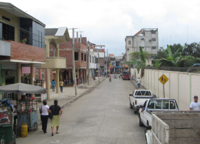 Naranjal-Machala, pasaje de un pueblo,
                          calle lateral