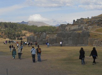 Cusco, Sacsayhuamn: Die geschnittene Gigamauer, Nahaufnahme