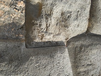 Cusco Sacsayhuamn, Mauer mit geschnittenen Steine, Detail 8