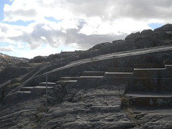 Sacsayhuamn (Cusco), the giant throne on the flattened hill, the left side at the end