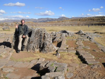 Cusco Sacsayhuamn: Das Amphitheater, Michael Palomino grsst vom Thron 2
