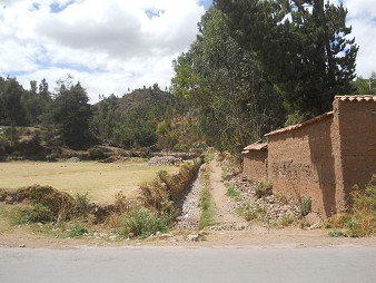 Cusco Sacsayhuamn 13, der Spaziergang zur "Zone X", ein Seitenweg