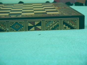Das Seitenbord des Schachbretts mit 4
                        Motiven (02)