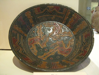 Teller der
                Paracas-Keramik 02