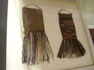 Gewebte Taschen aus der Zeit der
                      Nasca-Kultur