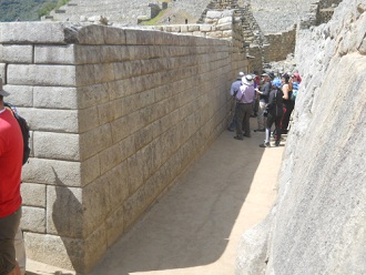 Machu Picchu: Die obere Mauer des Sonnentempels, Nahaufnahme 1