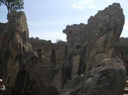 Machu Picchu: Das Adlergefngnis
                                (Condor) - [oder ein Adlertempel?]