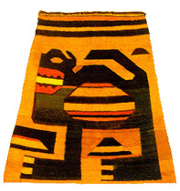 Kamel mit Pyramiden oder Katze
                          auf Webstoff einer Designer-Tasche,
                          Nasca-Kultur