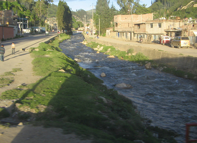 Talavera (06), der Chumbao-Fluss
                                  (Rio Chumbao)